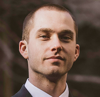 Foto de perfil de Thomas Whitfield, analista con experiencia en trading del mercado cripto