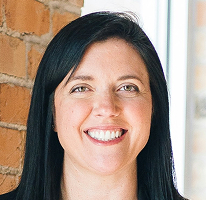Retrato de Sophie Hartwell, encargada de atención al cliente del equipo de servicio
